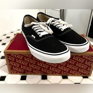 Vans Authentic Black - Size 10.5